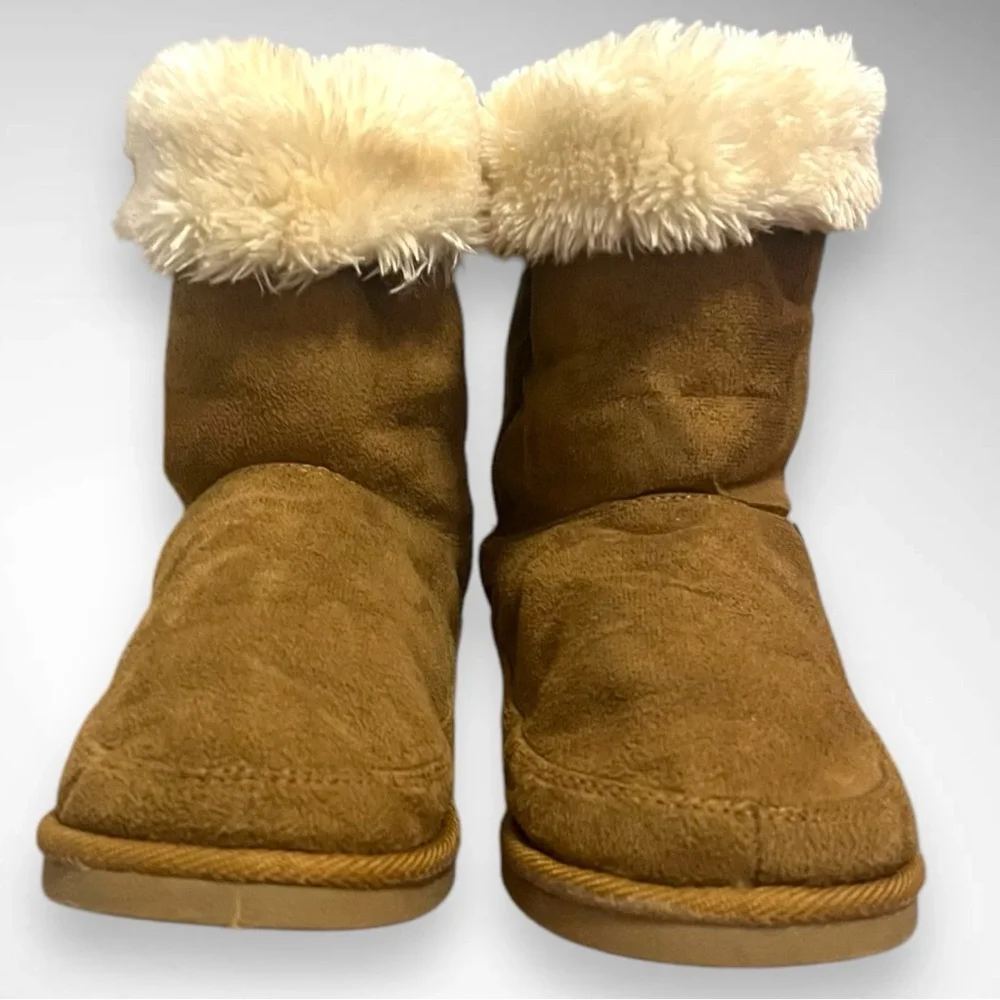 GANDER‎ MOUNTAIN Women's Tan Faux Suede Faux Fur Boots Size 6 | EUC